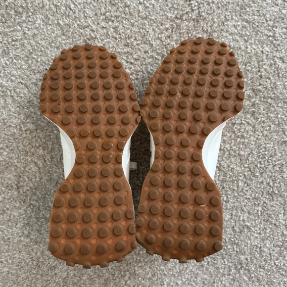 Women’s New Balance 327 Sneakers NEW - Picture 9 of 11